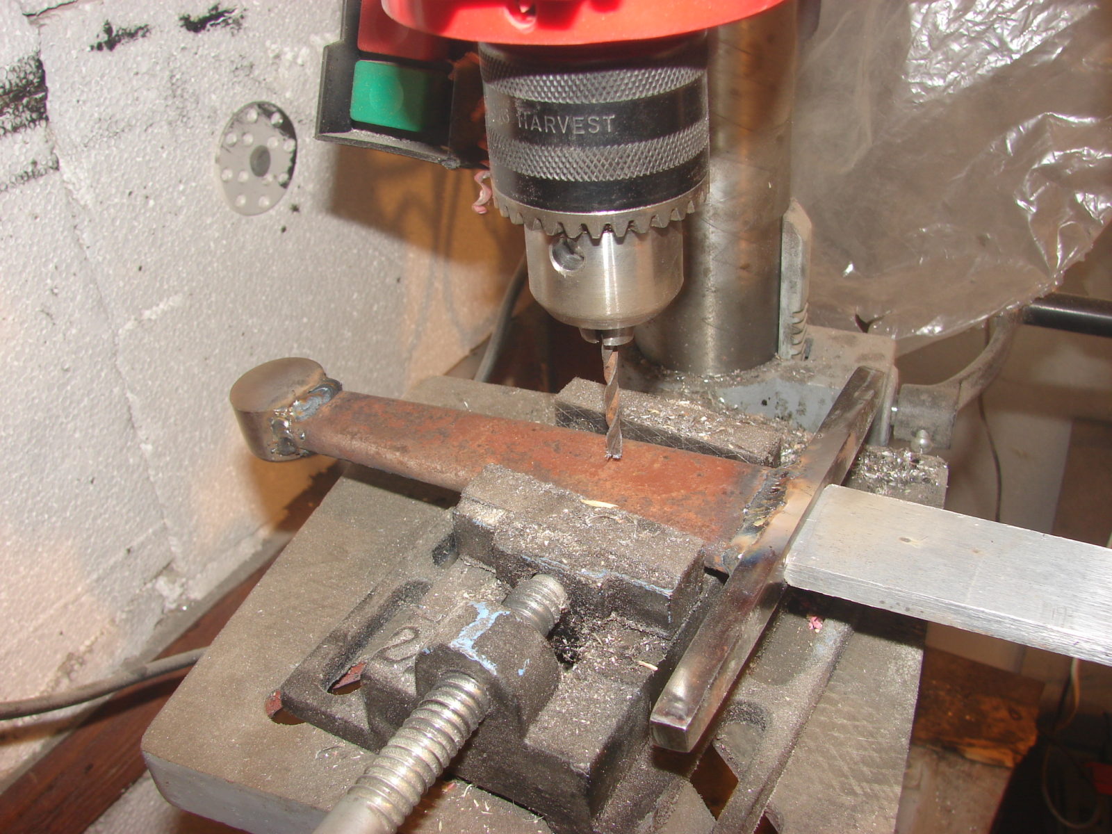 Изготовление меча с креплением клинка к рукояти «сварной стакан» Изготовление меча с креплением клинка к рукояти «сварной стакан»